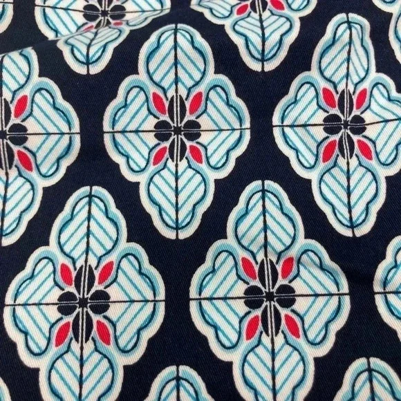 Crown & Ivy Shorts Navy Floral Flat Front Cotton Shorts Women’s Size 12 P - Picture 8 of 11